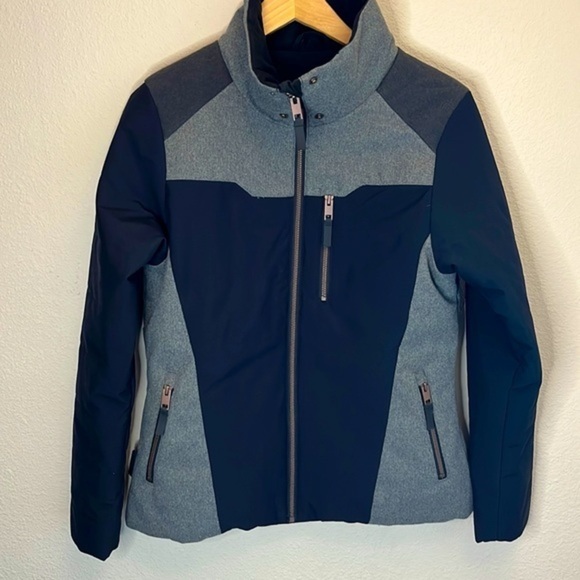 Size Small Winter Jacket - Picture 1 of 6